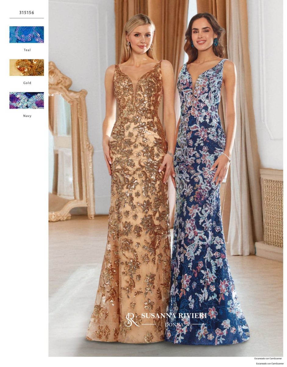 Diseño largo de Susanna Rivieri en dorado y tonos azul oscuro, con motivos florales brillantes, tirantes anchos y escote en V.